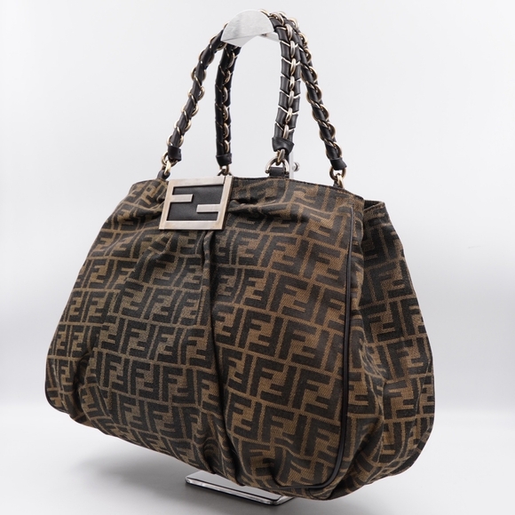 fendi tobacco zucca canvas BV30 💖 Mia Shoulder Bag Noticeable creasing to leather strap near adjustable buckle closure Fendi Zucca Nappa Nuvolata Vitello